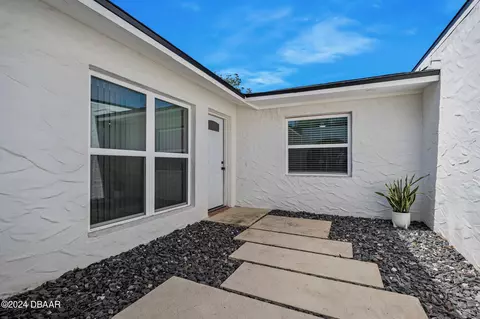 Other - 822 N Beach St, Ormond Beach, FL 32174 photo 4 of 7