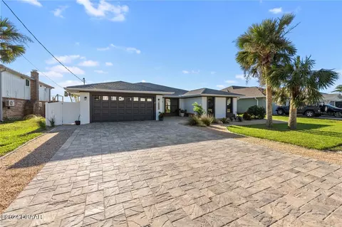 2009 N Daytona Ave, Flagler Beach, FL 32136