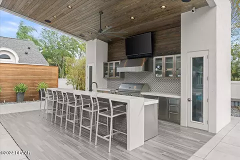 Kitchen - 4 Broad Creek Cir, Ormond Beach, FL 32174 photo 12 of 13