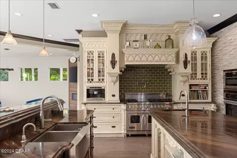 Kitchen - 4 Broad Creek Cir, Ormond Beach, FL 32174 photo 7 of 13