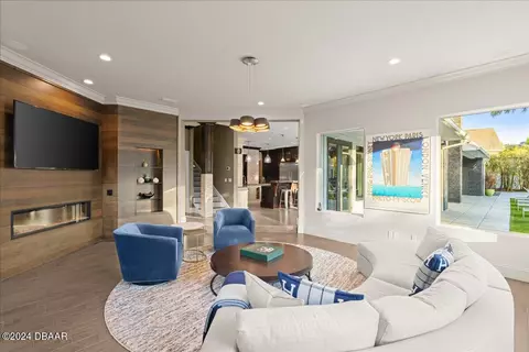 Living - 4 Broad Creek Cir, Ormond Beach, FL 32174 photo 6 of 15