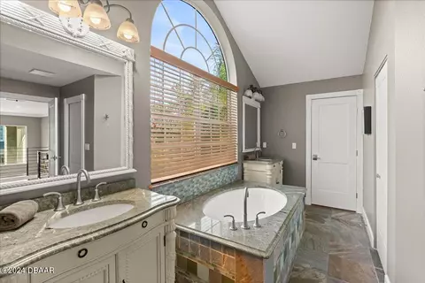 Bath - 4 Broad Creek Cir, Ormond Beach, FL 32174 photo 10 of 24