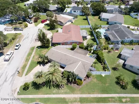 View/Area - 1 Magnolia Cir, Ormond Beach, FL 32176 photo 2 of 10