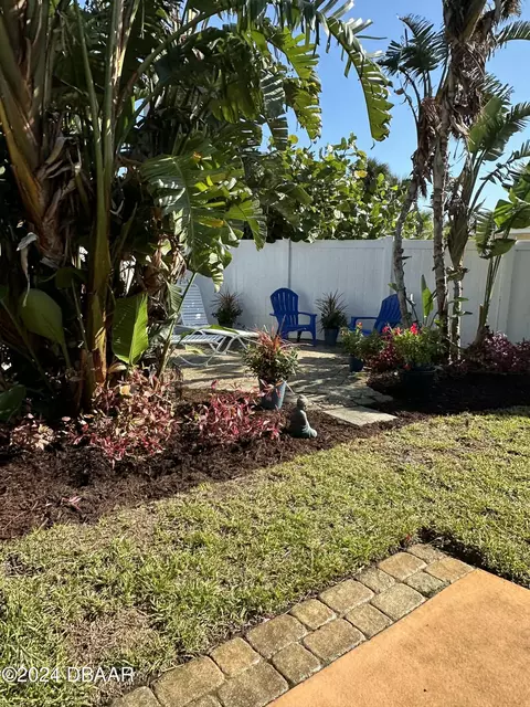 Exterior - 1 Magnolia Cir, Ormond Beach, FL 32176 photo 3 of 11