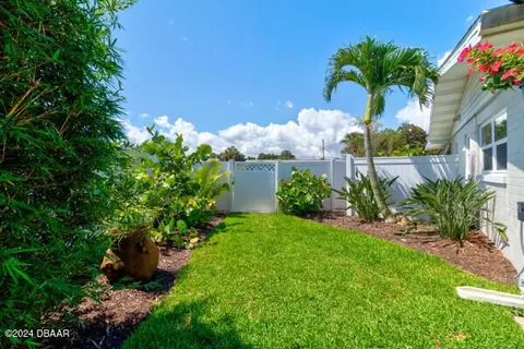 Exterior - 1 Magnolia Cir, Ormond Beach, FL 32176 photo 10 of 11