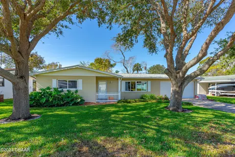 2336 Oriole Ln, South Daytona, FL 32119