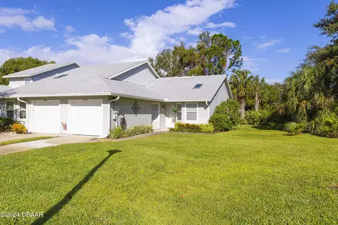 933 Meadow View Dr, Port Orange, FL 32127