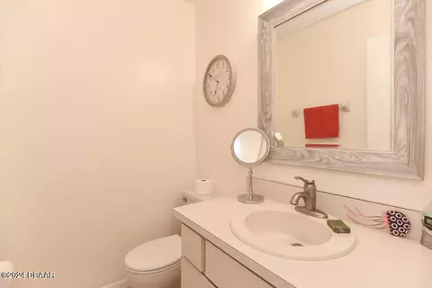 Bath - 2 Arborvue Trl, Ormond Beach, FL 32174 photo 1 of 4