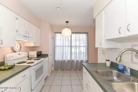 Kitchen - 2 Arborvue Trl, Ormond Beach, FL 32174 photo 1 of 3