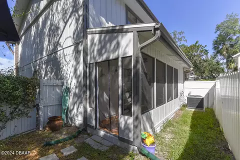 Exterior - 2 Arborvue Trl, Ormond Beach, FL 32174 photo 2 of 7