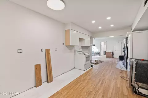 Kitchen - 21 Cherokee Trl, Ormond Beach, FL 32174 photo 1 of 2