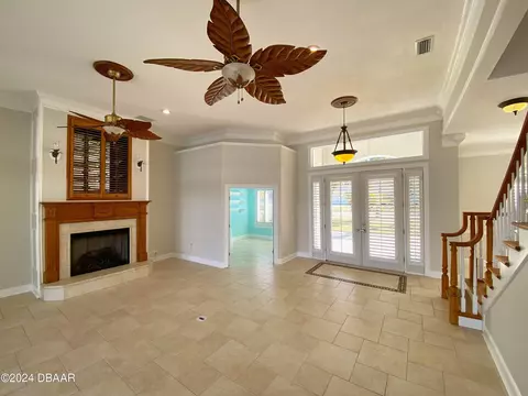 Living - 3 Tomoka View Dr, Ormond Beach, FL 32174 photo 3 of 4