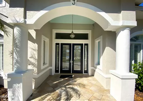 Exterior - 3 Tomoka View Dr, Ormond Beach, FL 32174 photo 2 of 8