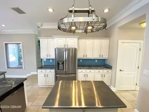 Kitchen - 3 Tomoka View Dr, Ormond Beach, FL 32174 photo 3 of 4