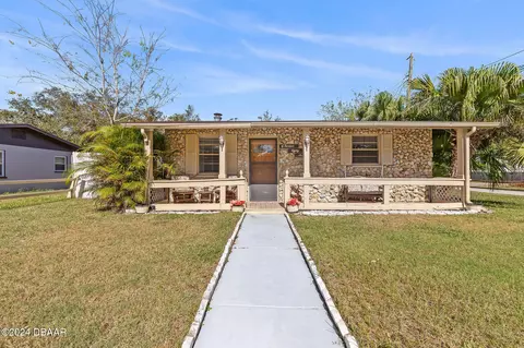 1386 Alabama Ave, Daytona Beach, FL 32117