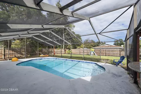 Exterior - 3129 Queen Palm Dr, Edgewater, FL 32141 photo 2 of 4