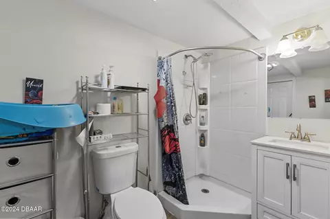 Bath - 3129 Queen Palm Dr, Edgewater, FL 32141 photo 1 of 2