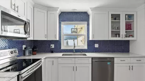 Kitchen - 92 Ann Rustin Dr, Ormond Beach, FL 32176 photo 4 of 6