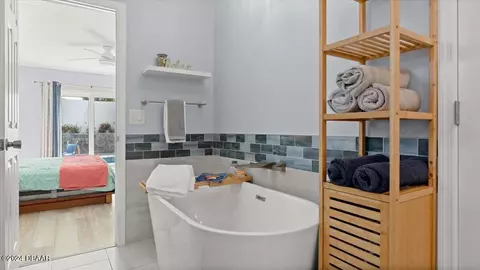 Bath - 92 Ann Rustin Dr, Ormond Beach, FL 32176 photo 10 of 11