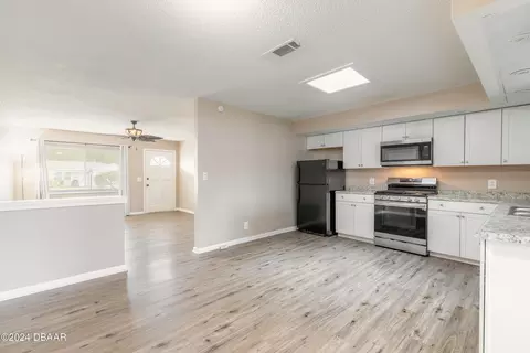 1304 Fairway Ave, Ormond Beach, FL 32174 photo 8