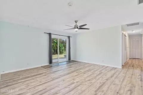Living - 605 Orchard Ave, Ormond Beach, FL 32174 photo 6 of 9