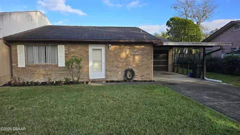908 Kingsport Ct, Daytona Beach, FL 32117