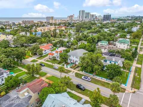 304 Jessamine Blvd, Daytona Beach, FL 32118