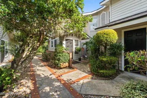596 N Nova Rd #303, Ormond Beach, FL 32174 photo 2
