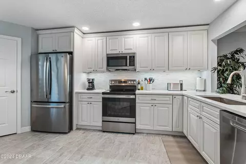 596 N Nova Rd #303, Ormond Beach, FL 32174 photo 7
