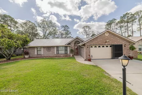 300 Quaker Ridge Dr, Daytona Beach, FL 32119