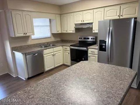 1848 Banyan Dr, Edgewater, FL 32141 photo 3