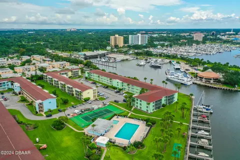 719 S Beach St #2140, Daytona Beach, FL 32114