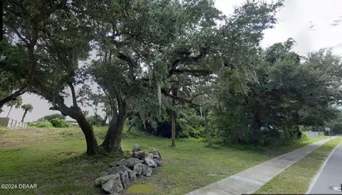 4107 Saxon Dr, New Smyrna Beach, FL 32169