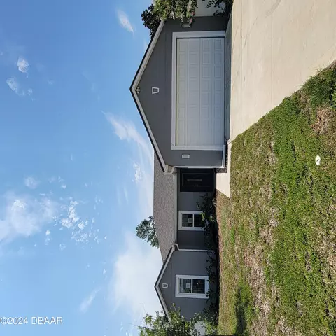 17 Firethorn Ln, Palm Coast, FL 32137