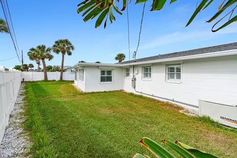 Exterior - 16 Kathy Dr, Ormond Beach, FL 32176 photo 4 of 9