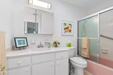 Bath - 16 Kathy Dr, Ormond Beach, FL 32176 photo 2 of 2