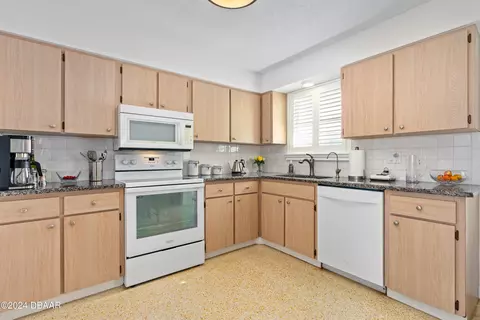 Kitchen - 16 Kathy Dr, Ormond Beach, FL 32176 photo 3 of 3