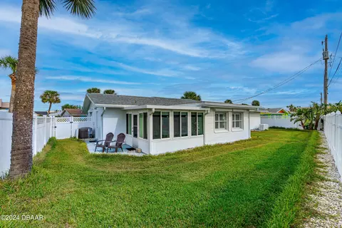 Exterior - 16 Kathy Dr, Ormond Beach, FL 32176 photo 2 of 9