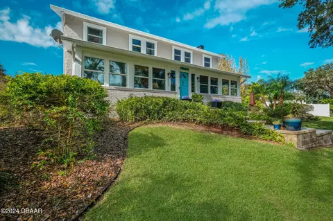 422 N Riverside Dr, Edgewater, FL 32132
