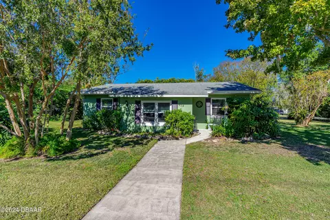 834 8th St, Holly Hill, FL 32117