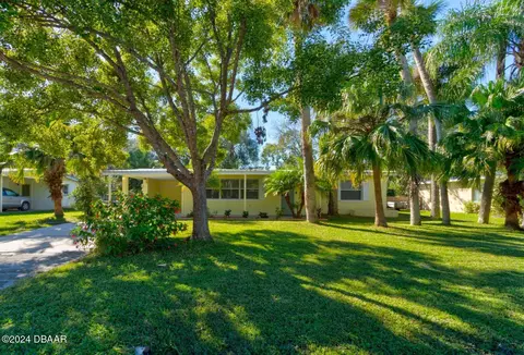 132 Ellison Ave, New Smyrna Beach, FL 32168