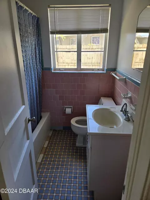 Bath - 363 S Halifax Dr, Ormond Beach, FL 32176 photo 1 of 1