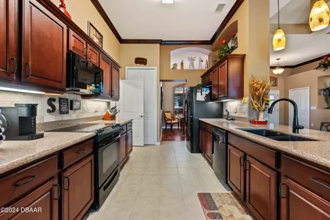 Kitchen - 1324 Harwick Ln, Ormond Beach, FL 32174 photo 3 of 7