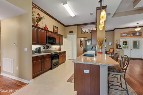 Kitchen - 1324 Harwick Ln, Ormond Beach, FL 32174 photo 4 of 7