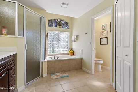 Bath - 1324 Harwick Ln, Ormond Beach, FL 32174 photo 2 of 5