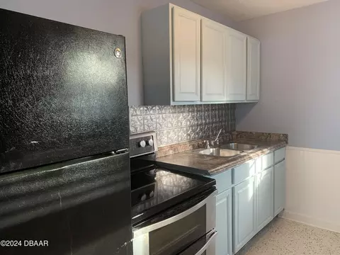 Kitchen - 160 Roberta Rd, Ormond Beach, FL 32176 photo 1 of 2