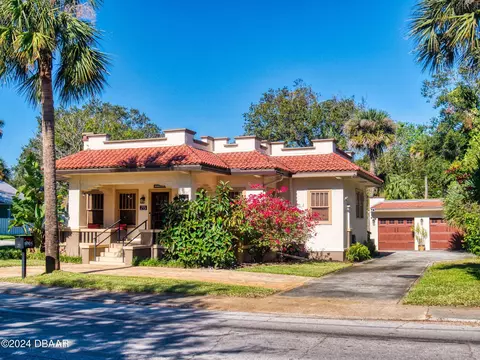 215 Washington St, New Smyrna Beach, FL 32168