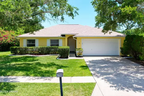 70 Spinnaker Cir, South Daytona, FL 32119