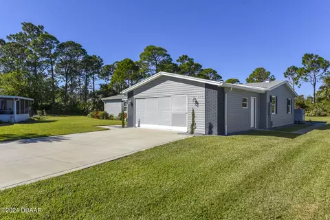 634 Portside Ln, Edgewater, FL 32141 photo 2