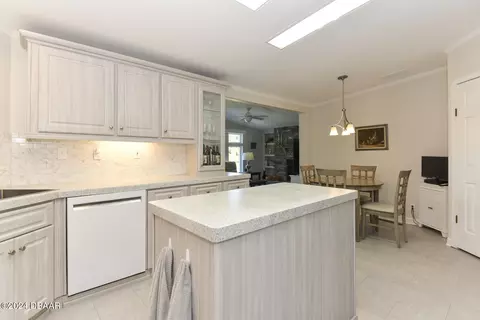 634 Portside Ln, Edgewater, FL 32141 photo 21